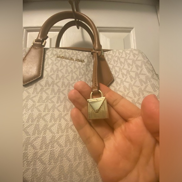 EUC Michael Kors Grayson Conv Large Satchel Crossbody Bag - Picture 6 of 16